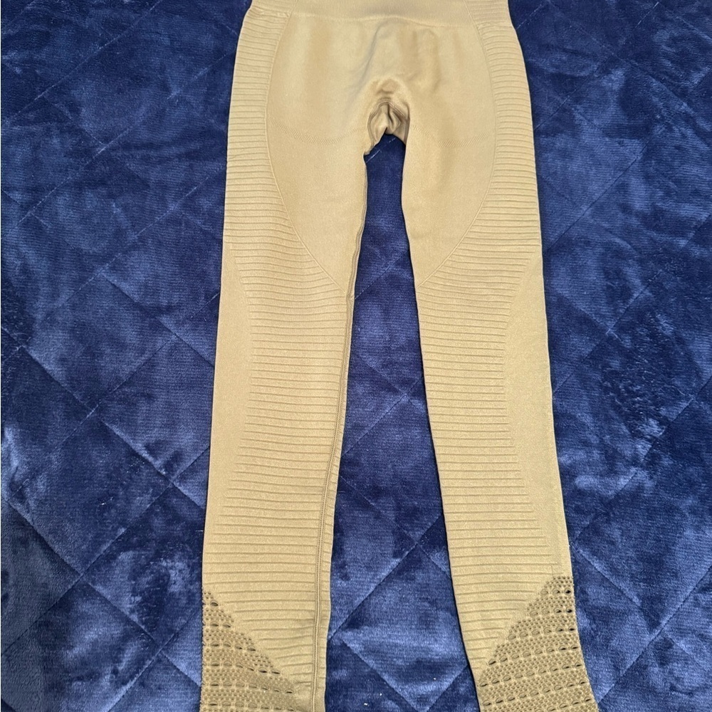 Gymshark Tan Leggings - Picture 8 of 12
